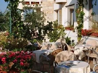 Hotel Eden
