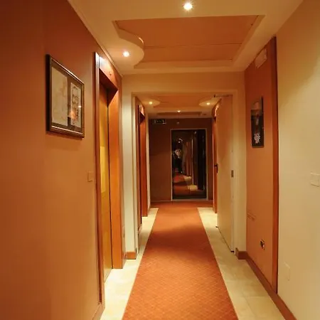 Hotel Eden 4*